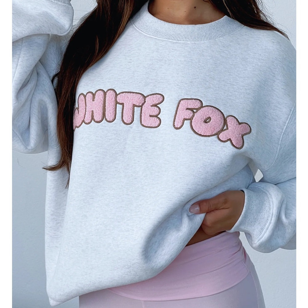 Sweet Treat White Fox Sweatshirt in Grey Marle